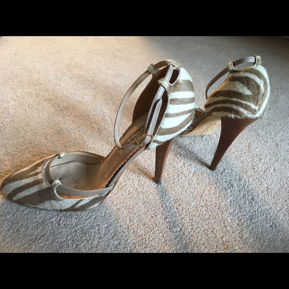 Oscar de la Renta beige calf skin leather pumps